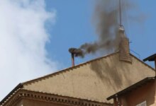 Seconda fumata nera alle 11.50, oggi previste 4 votazioni